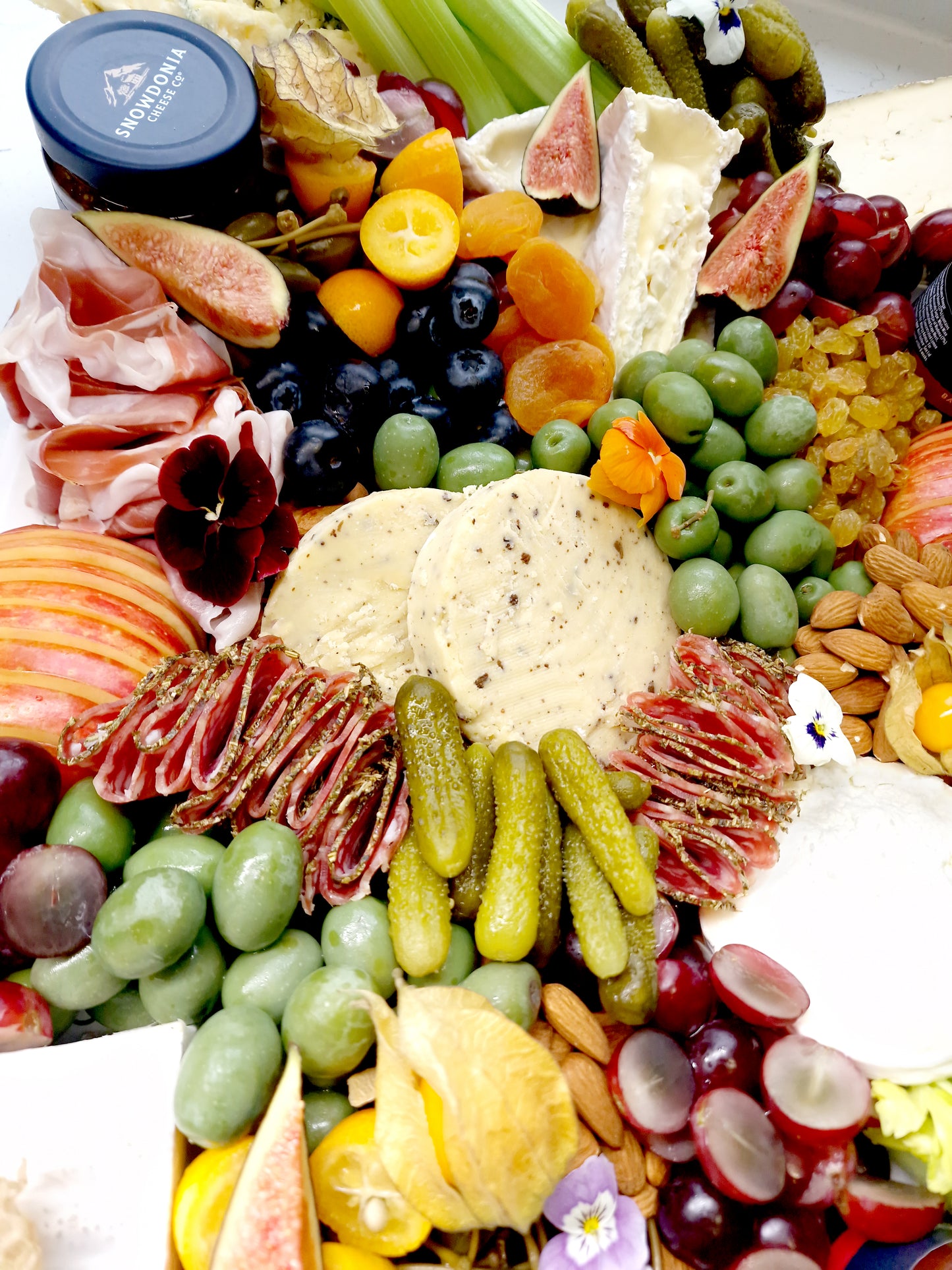 Signature British Graze Platter – Luxury Cheese & Charcuterie Board
