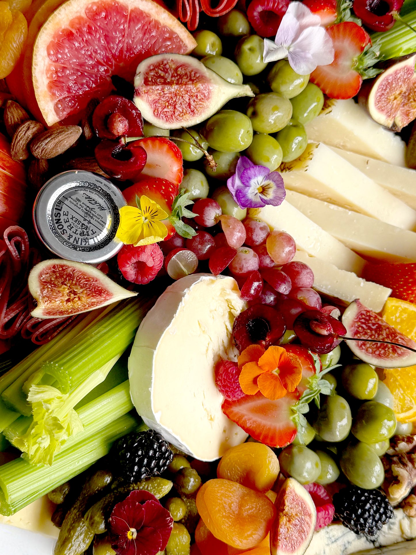 Signature British Graze Platter – Luxury Cheese & Charcuterie Board